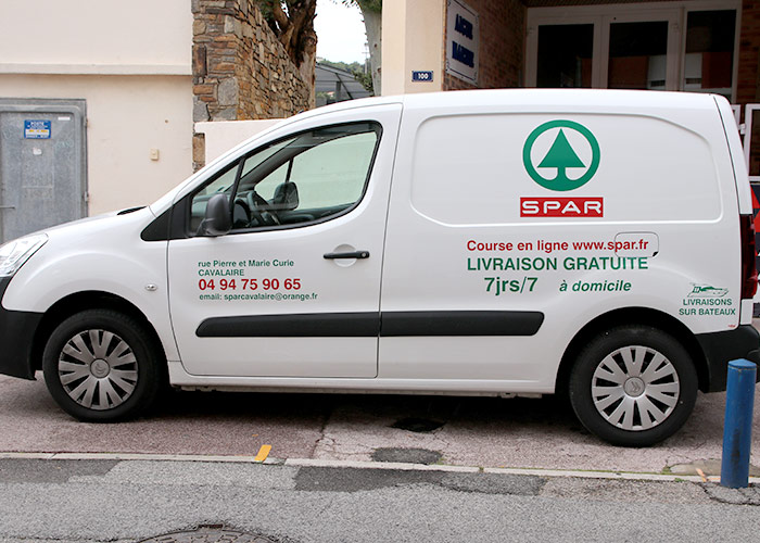 Chez SPAR Express, l'accompagnement de nos clients est inscrit dans notre ADN